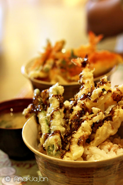 Ebi Tendon with Black Pepper Sauce, Tendon with Spicy Seasoning