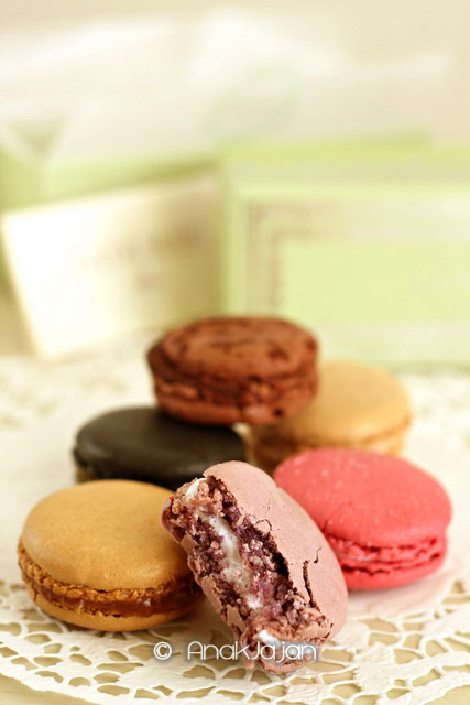 Price: $3.20/ pcs (takeaway) or $4/ pcs (dine in)