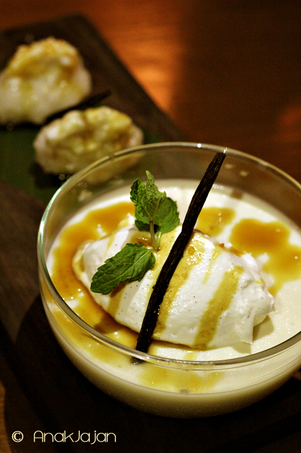 Durian Panna Cotta with White Sticky Rice