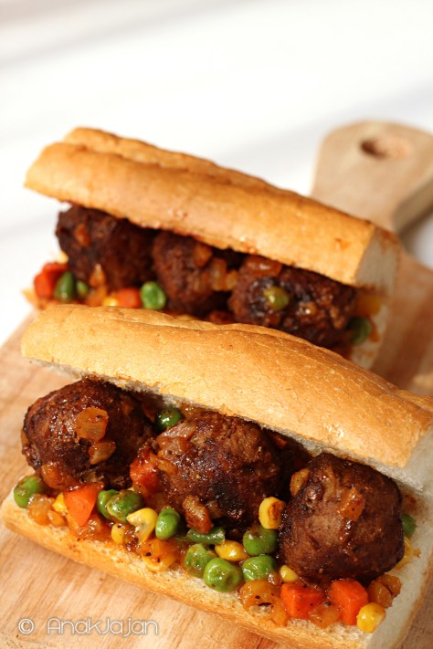 masaman curry meatball sandwich