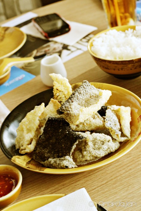 Crispy-fried Fist Skin w/ Homemade Sauce IDR 88k