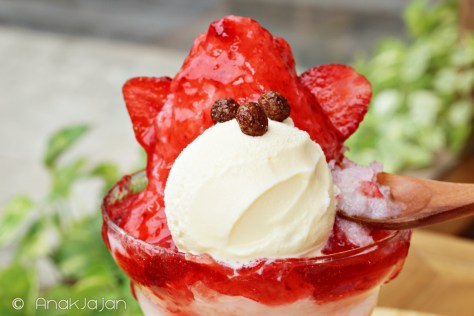 Strawberry Boo!! Kakigori IDR 30k