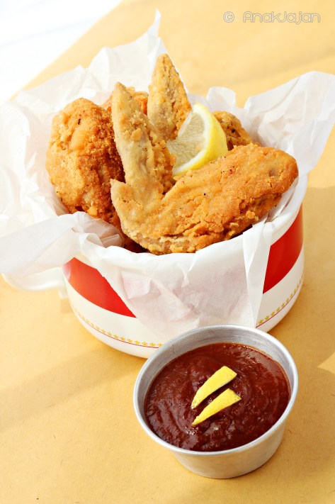 Crispy Chicken Wings with Thai Basil Chilli