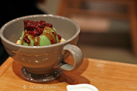 Macha Cheese Pound Cake IDR 25k