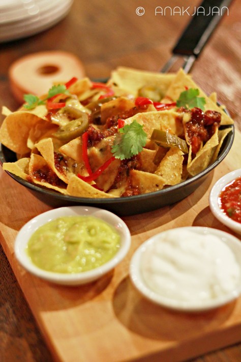 Nachos with Beef Chili Con Carne IDR 45k