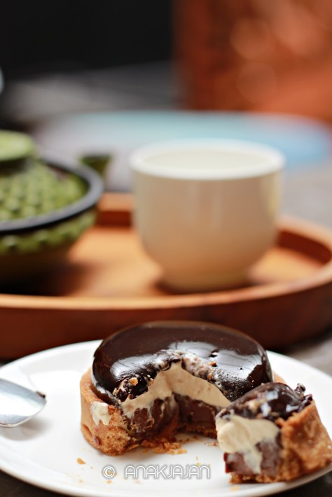 Chocolate Caramel Tart IDR 35k