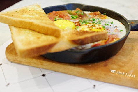 Tunisian Shakshouka IDR 60k