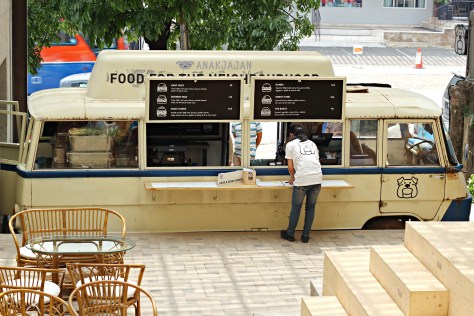 Three Buns Burger and Heads