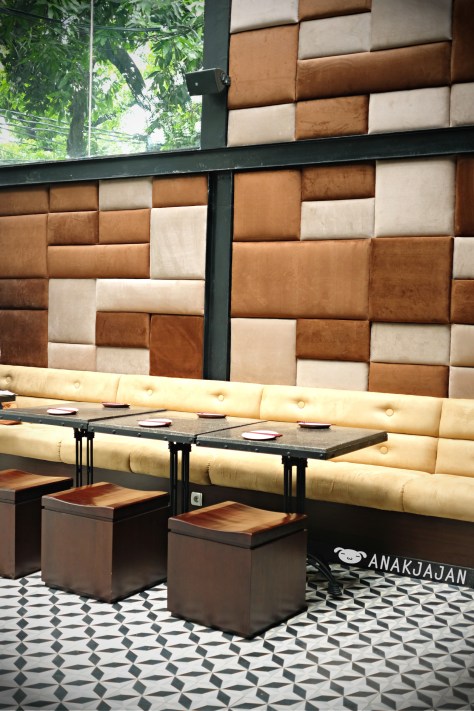 The MOMO Restaurant & Bar