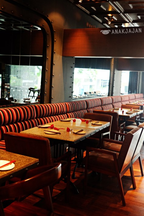 The MOMO Restaurant & Bar