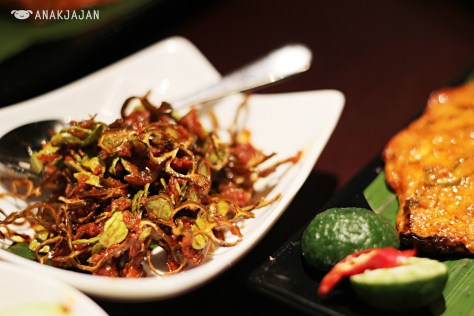 Pete Kacamata IDR 17k