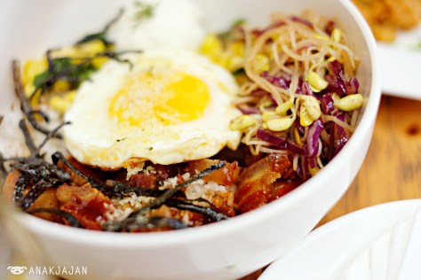 Pork Belly Confit Burrito Bowl IDR 89k