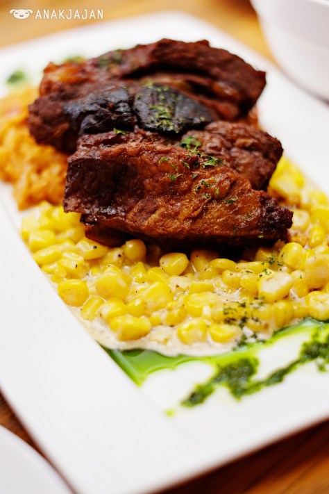 Chipotle-Pears Braised Short Ribs IDR 109k