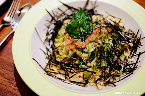 Spaghettini in Garlic Oil with Spicy Cod Roe & Japanese Mushrooms IDR 138k