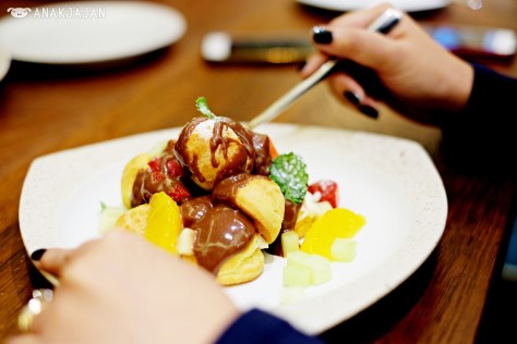 Chocolate Profiterole IDR 68k