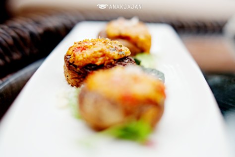 Red pepper stuffed mushroom IDR 45k