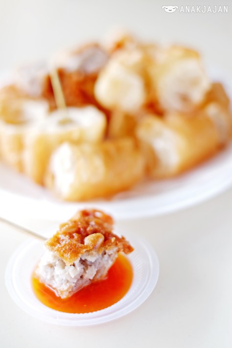 Cakwe (Dough Fritter) and Uyen (Yam Fritter) IDR 7k