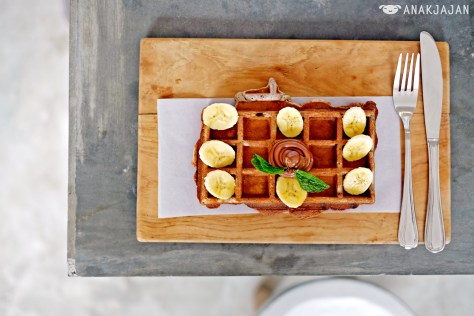 Waffle Oreo IDR 15k + Nutella IDR 10k + Banana IDR 5k