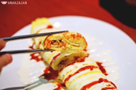 Chilli Chicken Egg Roll IDR 42k (Regular) / IDR 25k (Half)