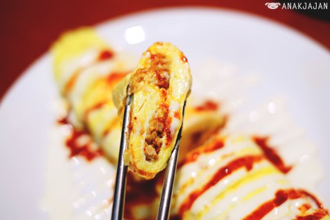 Chilli Chicken Egg Roll IDR 42k (Regular) / IDR 25k (Half)
