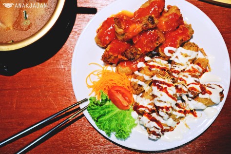 EQ Honey Fried Chicken IDR 38k (Small) / IDR 72k (Regular) / IDR 92k (Large); Ginseng Fried Chicken IDR 38k (Small) / IDR 72k (Regular) / IDR 92k (Large)