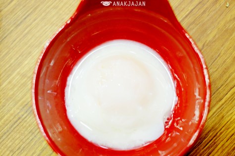 Perfectly cooked half boiled egg