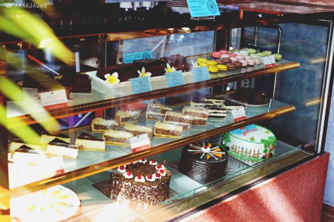 Cake display