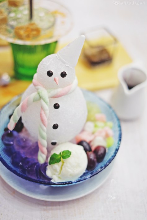 Blueberry Yukidaruma IDR 37k (Simple) / IDR 48k (Premium with Ice Mochi)