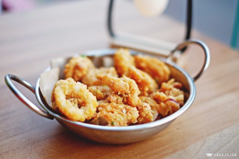 Batter-Fried Squid Tossed with Salted Egg IDR 48k
