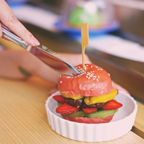 Nutella Burger IDR 35k