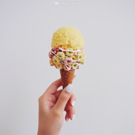 Fruit Loops Cone with Mango Gelato IDR 15k