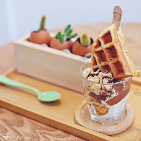 Ferrero Waffle Pop IDR 42.5k