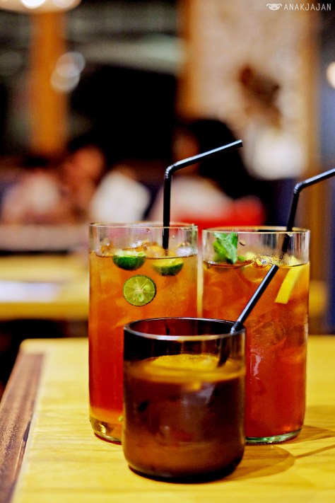 Lemon and Mint Ice Tea IDR 50k, Peach and Kalamansi Lime IDR 50k, Ice Cappuccino IDR 38k