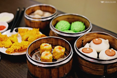 Shao May IDR 16.8k, Durian Bun IDR 15.8k, Deep Fried Wonton IDR 18,8k, Teapot Bun with Taro IDR 14.8k and Shrimp Hakau IDR 18.8k