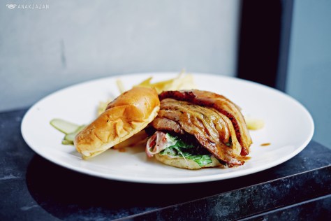 Kakuni Pork Belly Burger IDR 138k