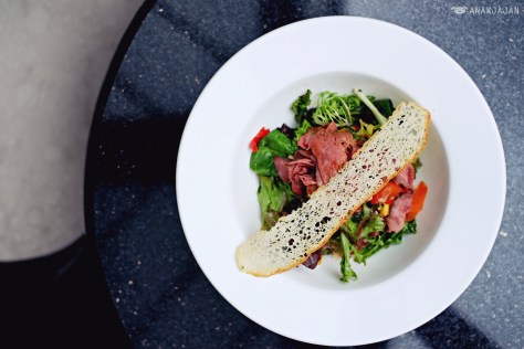 Spicy Beef Salad with Thai dressing IDR 110k