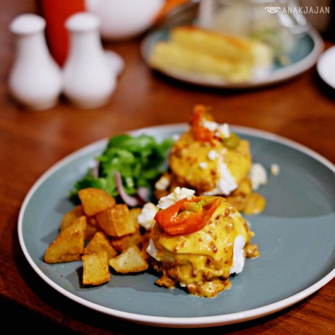 Mexican Eggs Benedict IDR 80k