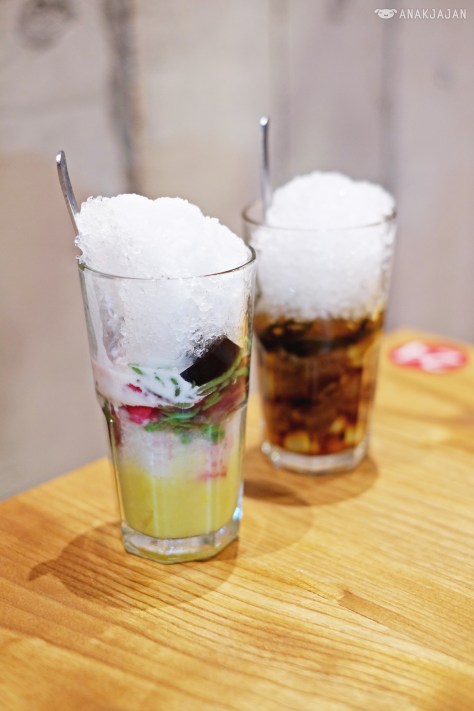 Chilled Dried Logan, Lotus Seed, Water Chestnut, Seaweed Dessert IDR 28k, Chilled 3 Colour Dessert IDR 28k