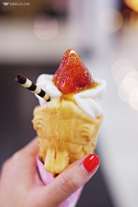 Tai-Parfait Strawberry Caramel IDR 43k