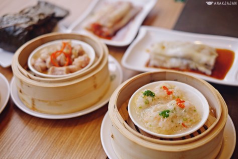 Pork Rib with Black Bean Sauce IDR 29.8k, Steam Fish Maw with Prawn Paste IDR 36.8k