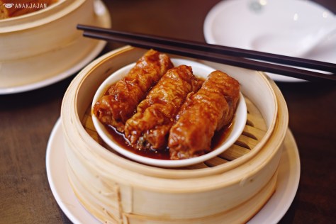 Beancurd Skin Roll with Pork & Shrimp IDR 33.8k