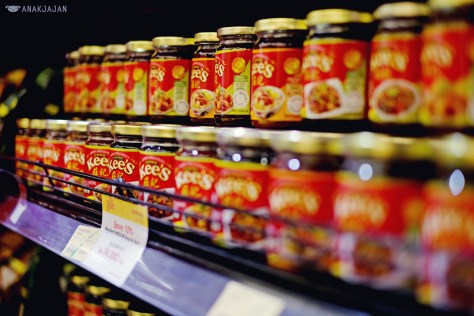 singapore food aisle