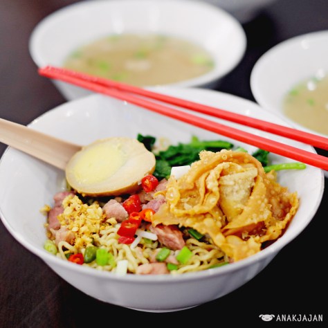 Mie Pansit Awai (YY Mie Pangsit)