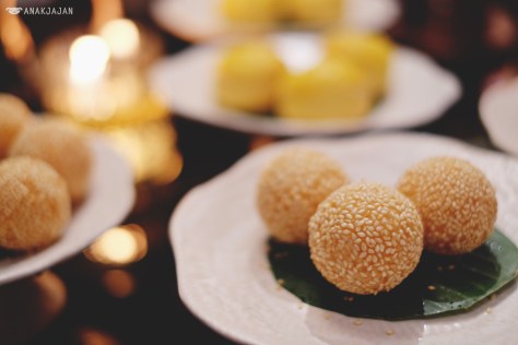 Salted Egg Custard Glutinous Rice Ball IDR 25k