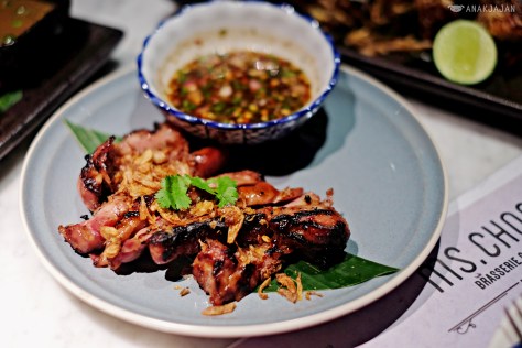 Charcoal oven barbecue pork "Mu Yang" with nam jum jaew dipping sauce IDR 48k