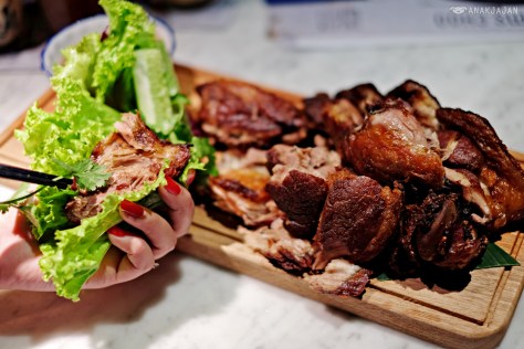 Crispy pork hock on the bone with tamarind sauce and nam jim jeaw IDR 280k