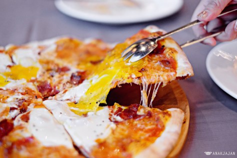 Pizza Bismark IDR 195k