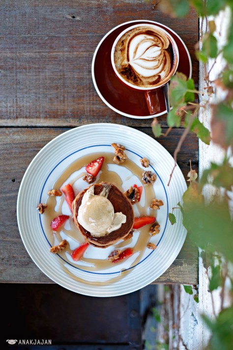 Cappuccino AUD 3.5 + BonSoy AUD 0.5, Caramelized Banana Pancakes AUD 16