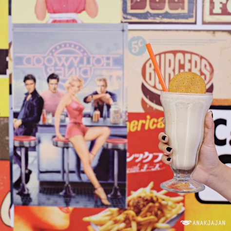 W Diner Shakes - Regal IDR 35.9k