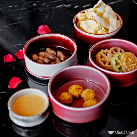 complimentary Indonesian snacks